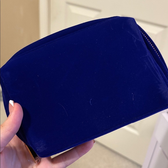 NEW Velvet Suede Augustinus Bader Zip Clutch - Picture 4 of 4